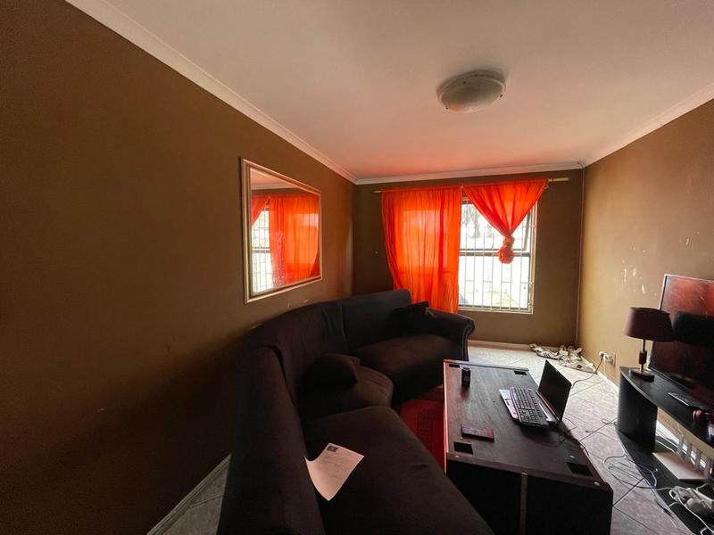 2 Bedroom Property for Sale in Ottery Western Cape